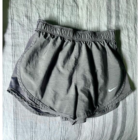 Nike Gray lined running shorts size small - Picture 3 of 8